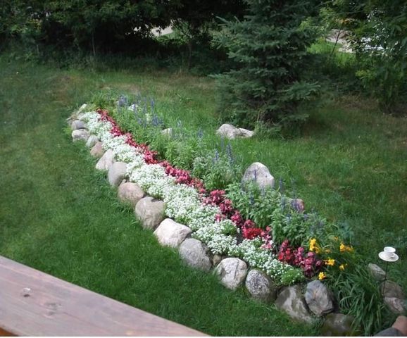 9918 Kiwi Avenue N, Brooklyn Park, MN 55443