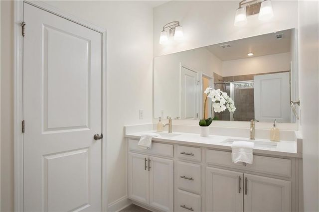 5083 Chesterfield Lane, Atlanta, GA 30338