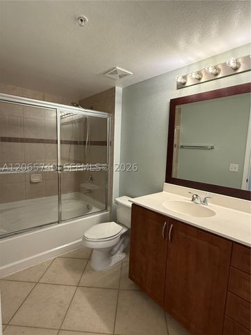 6482 Emerald Dunes Dr 303, West Palm Beach, FL 33411