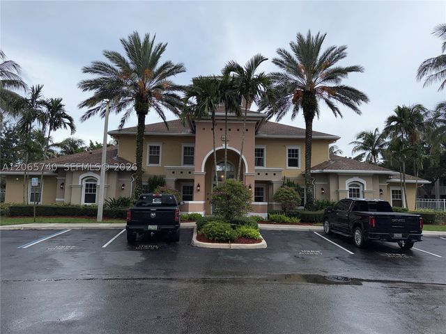 6482 Emerald Dunes Dr 303, West Palm Beach, FL 33411
