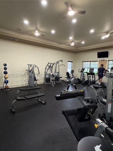 6482 Emerald Dunes Dr 303, West Palm Beach, FL 33411
