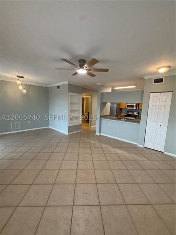 6482 Emerald Dunes Dr 303, West Palm Beach, FL 33411