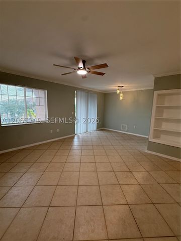 6482 Emerald Dunes Dr 303, West Palm Beach, FL 33411