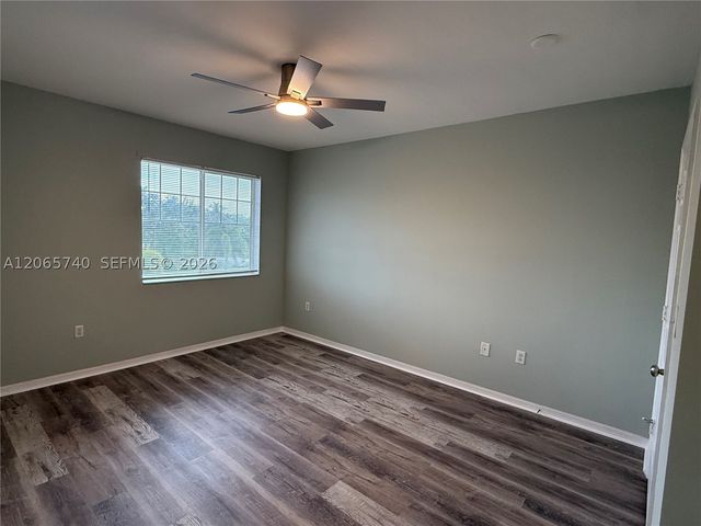 6482 Emerald Dunes Dr 303, West Palm Beach, FL 33411
