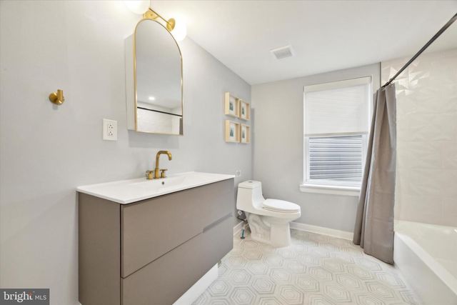 110 W WILDEY ST, Philadelphia, PA 19123