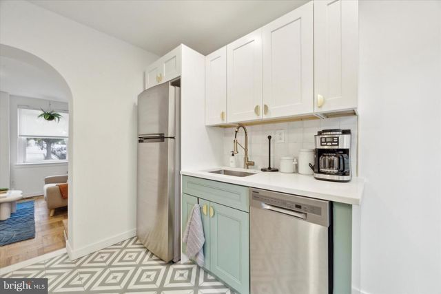 110 W WILDEY ST, Philadelphia, PA 19123