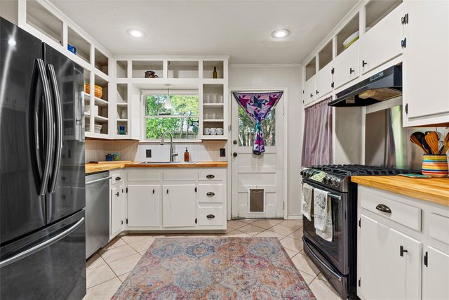 2216 Hermanson Drive, Waco, TX 76710