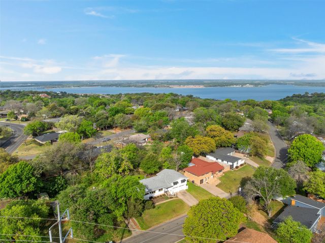 2216 Hermanson Drive, Waco, TX 76710