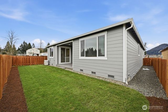 797 Weaver Drive E, Enumclaw, WA 98022