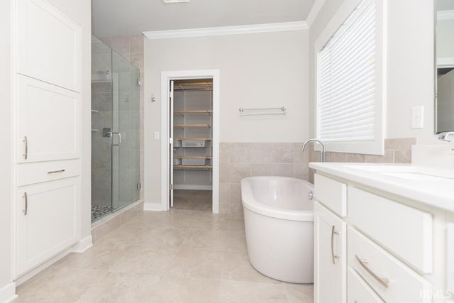 5571 Brompton Drive, Newburgh, IN 47630