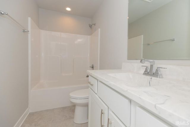 5571 Brompton Drive, Newburgh, IN 47630