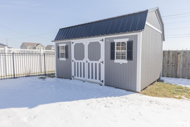 5571 Brompton Drive, Newburgh, IN 47630