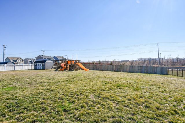 5571 Brompton Drive, Newburgh, IN 47630