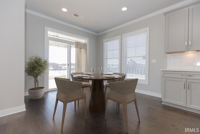 5571 Brompton Drive, Newburgh, IN 47630