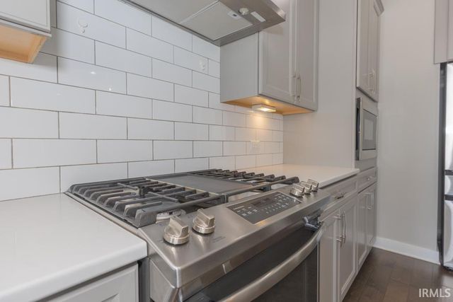 5571 Brompton Drive, Newburgh, IN 47630