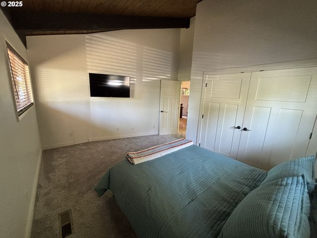5346 BUCKSKIN BOB, Florence, OR 97439