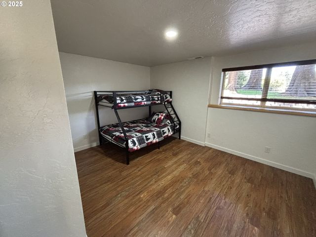 5346 BUCKSKIN BOB, Florence, OR 97439