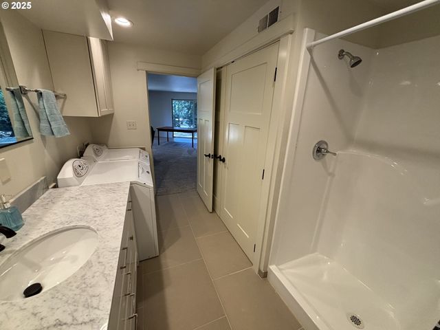 5346 BUCKSKIN BOB, Florence, OR 97439