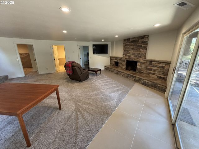 5346 BUCKSKIN BOB, Florence, OR 97439