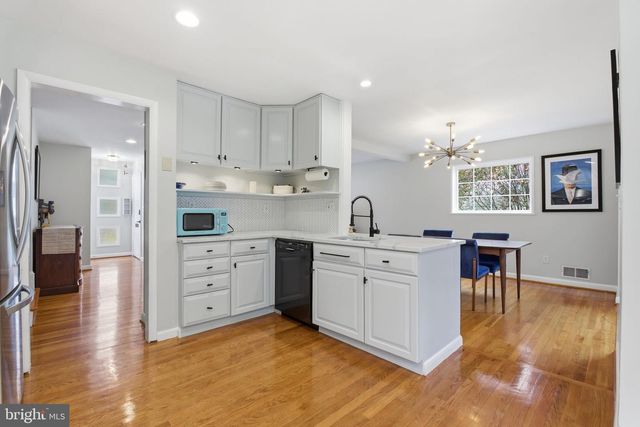 7713 MASSENA RD, Bethesda, MD 20817
