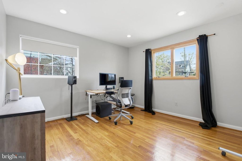 Image 19 of property listing at 7713 MASSENA RD, Bethesda, MD 20817