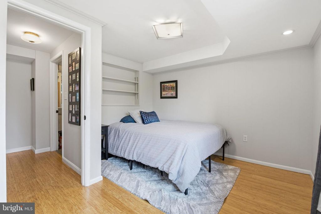 Image 26 of property listing at 7713 MASSENA RD, Bethesda, MD 20817