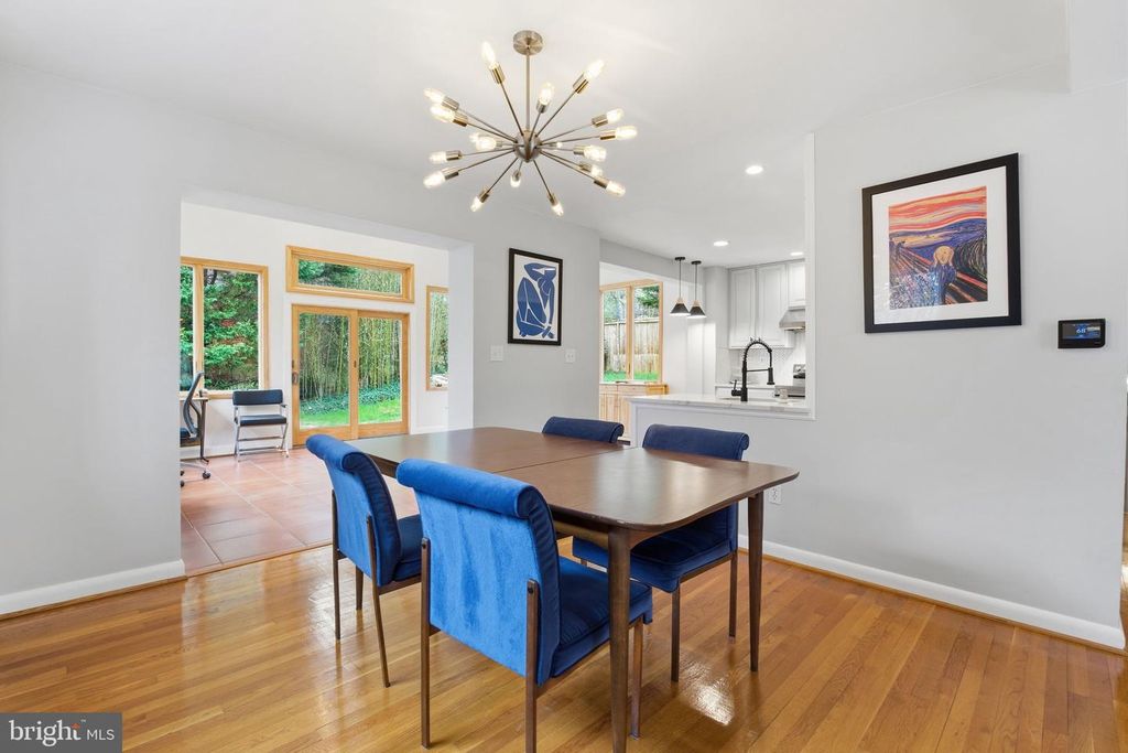 Image 6 of property listing at 7713 MASSENA RD, Bethesda, MD 20817