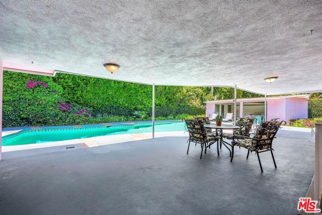 575 E Channel Road, Los Angeles, CA 90402