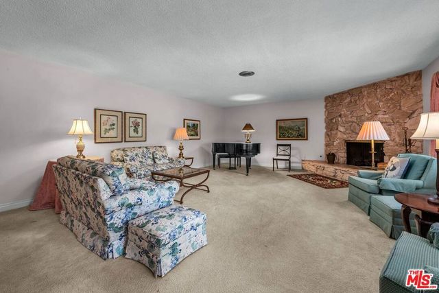 575 E Channel Road, Los Angeles, CA 90402