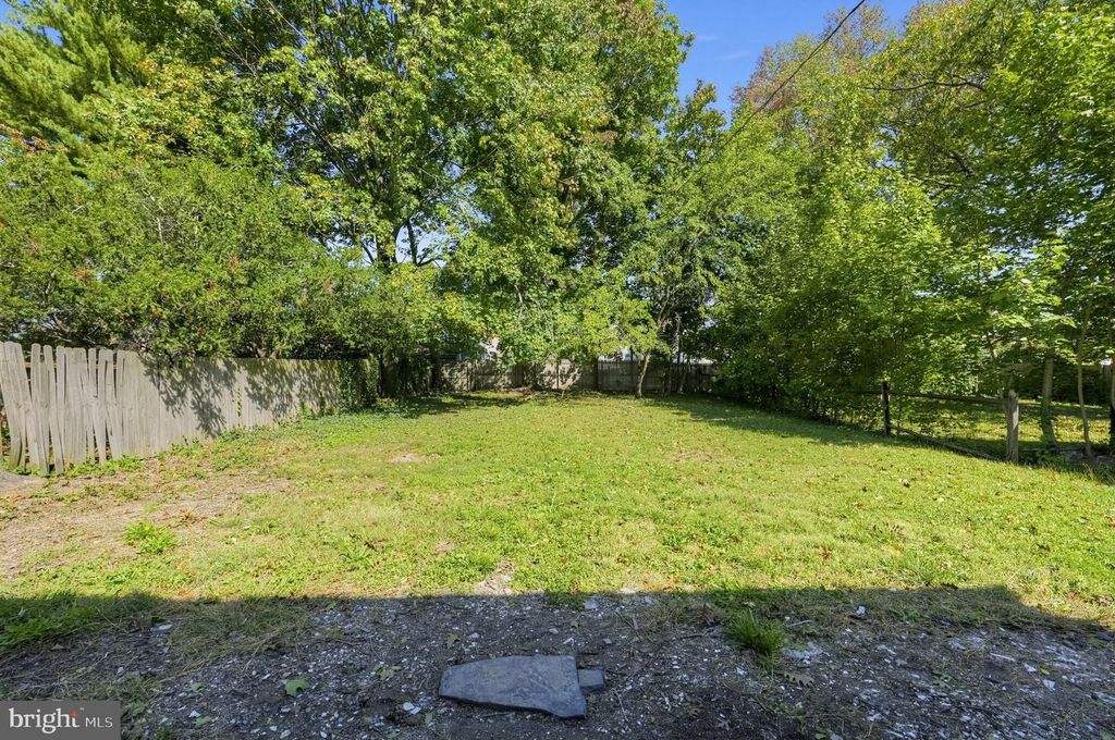 21 HANCOCK AVE, NORRISTOWN, PA 19401 — photo 2