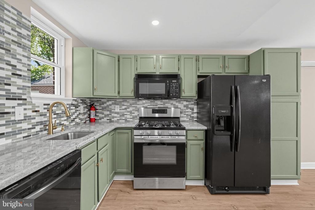21 HANCOCK AVE, NORRISTOWN, PA 19401 — photo 5