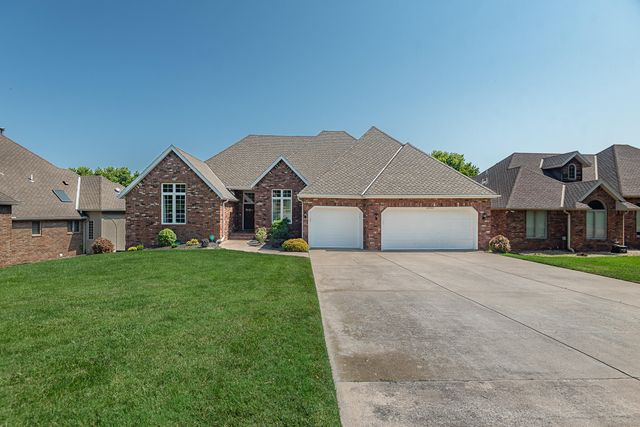 4900 S Bellhurst Avenue, Springfield, MO 65804
