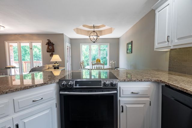 4900 S Bellhurst Avenue, Springfield, MO 65804