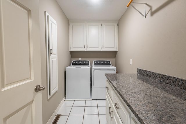 4900 S Bellhurst Avenue, Springfield, MO 65804