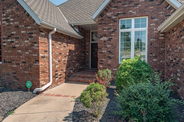 4900 S Bellhurst Avenue, Springfield, MO 65804