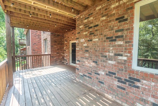 4900 S Bellhurst Avenue, Springfield, MO 65804