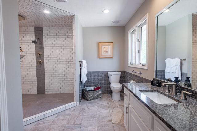 4900 S Bellhurst Avenue, Springfield, MO 65804