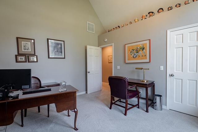 4900 S Bellhurst Avenue, Springfield, MO 65804