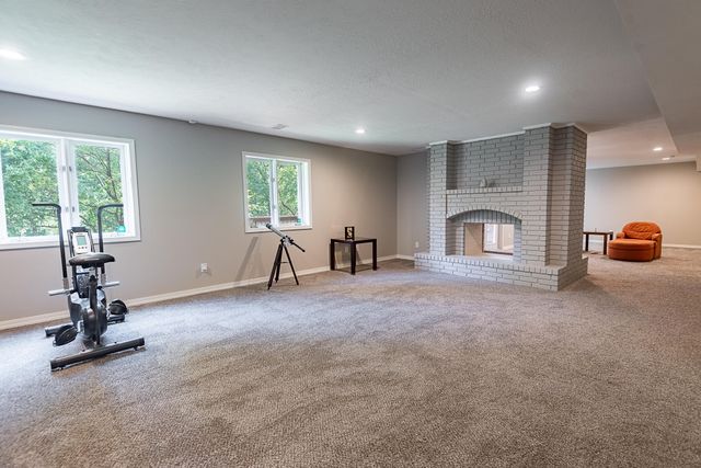 4900 S Bellhurst Avenue, Springfield, MO 65804
