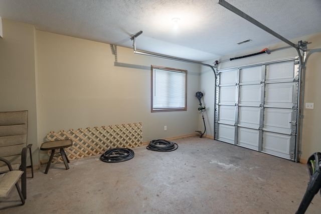 4900 S Bellhurst Avenue, Springfield, MO 65804