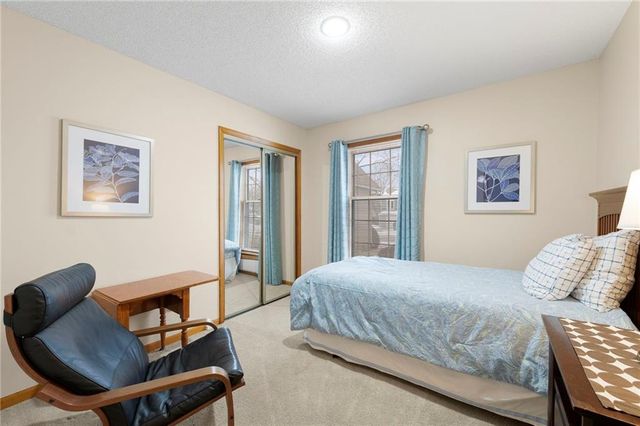 11800 England Street, Overland Park, KS 66210