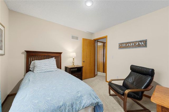 11800 England Street, Overland Park, KS 66210