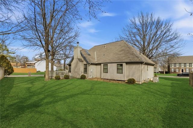 11800 England Street, Overland Park, KS 66210