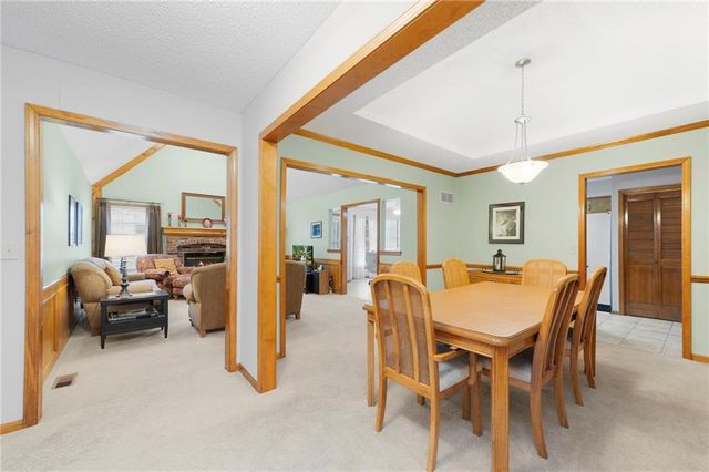 11800 England Street, Overland Park, KS 66210