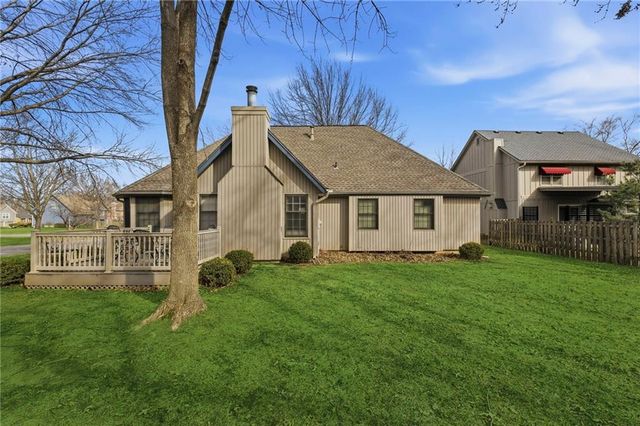 11800 England Street, Overland Park, KS 66210