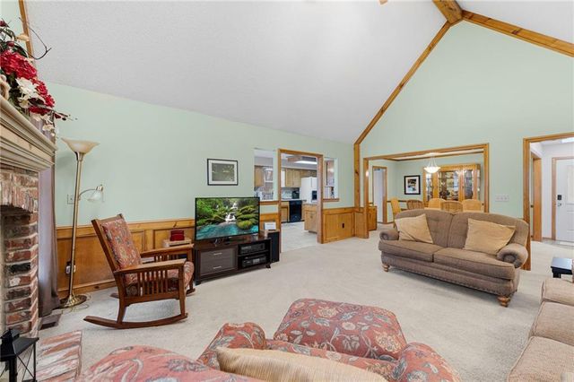 11800 England Street, Overland Park, KS 66210