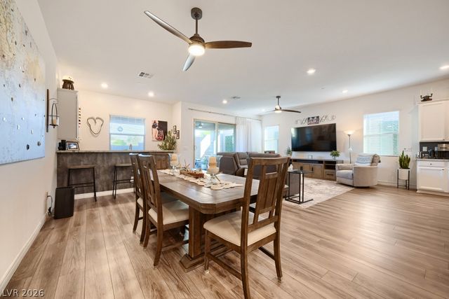 752 Dorsey Falls Street, Henderson, NV 89011