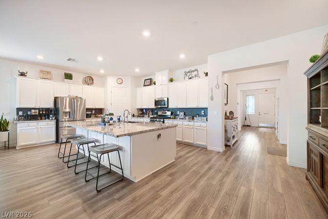 752 Dorsey Falls Street, Henderson, NV 89011