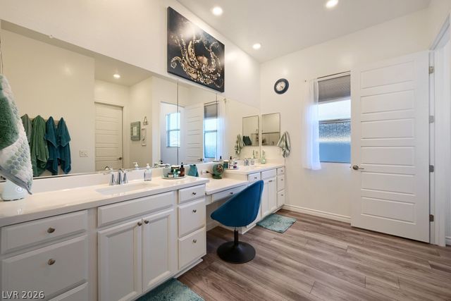 752 Dorsey Falls Street, Henderson, NV 89011