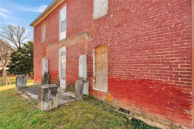 195 N A Street, Centerton, AR 72719